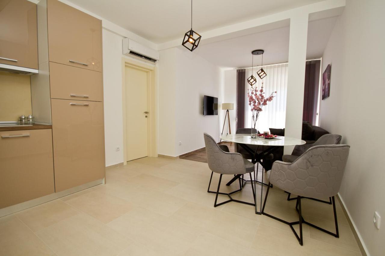 Igman Apartments Tivat Bagian luar foto