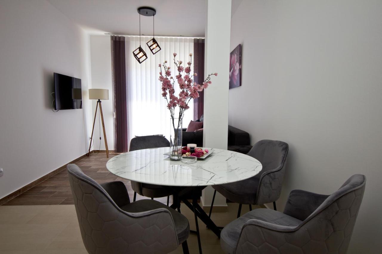 Igman Apartments Tivat Bagian luar foto