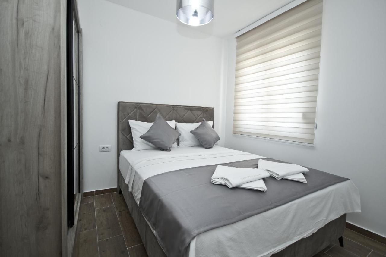 Igman Apartments Tivat Bagian luar foto